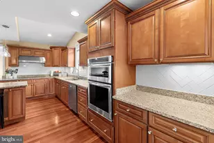 6932 Alpine Dr, Annandale, VA 22003 - Photo 19