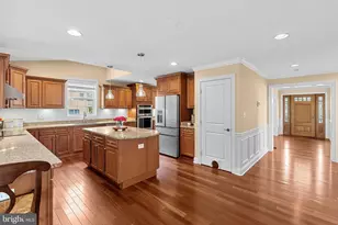 6932 Alpine Dr, Annandale, VA 22003 - Photo 17