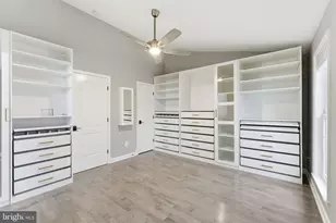 6010 Wescott Hills Way, Alexandria, VA 22315 - Photo 33