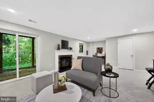 10205 Scarborough Commons Ct, Burke, VA 22015 - Photo 31