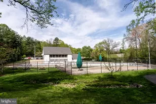 10205 Scarborough Commons Ct, Burke, VA 22015 - Photo 47