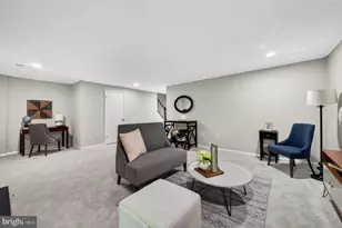 10205 Scarborough Commons Ct, Burke, VA 22015 - Photo 33