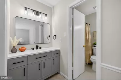 10205 Scarborough Commons Court, Burke, VA 22015 - Photo 25