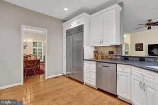 9220 Davis Dr, Lorton, VA 22079 - Photo 17
