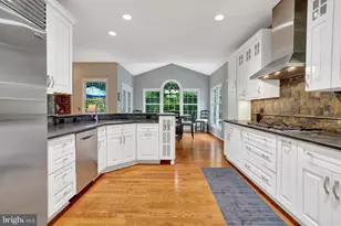 9220 Davis Dr, Lorton, VA 22079 - Photo 15