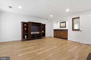 10126 Turnberry Pl, Oakton, VA 22124 - Photo 27