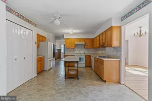 7207 Neaptide Ln, Burke, VA 22015 - Photo 5