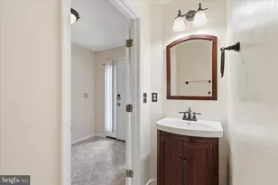 14279 Glade Spring Dr, Centreville, VA 20121 - Photo 27