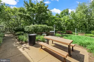 12864 Fair Briar Ln, Fairfax, VA 22033 - Photo 27