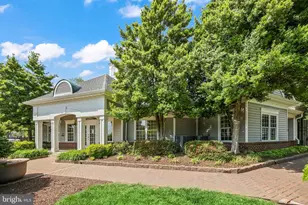 12864 Fair Briar Ln, Fairfax, VA 22033 - Photo 23