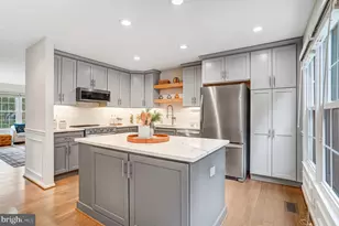 4467 Holly Ave, Fairfax, VA 22030 - Photo 9