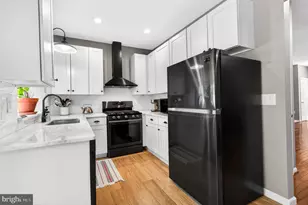 12136 Wedgeway Ct, Fairfax, VA 22033 - Photo 5