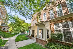4431 Eastwick Ct, Fairfax, VA 22033 - Photo 3