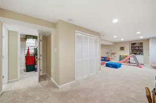 2706 Hatmark St, Vienna, VA 22181 - Photo 39