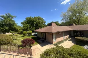 5821 Royal Ridge Dr, Springfield, VA 22152 - Photo 21