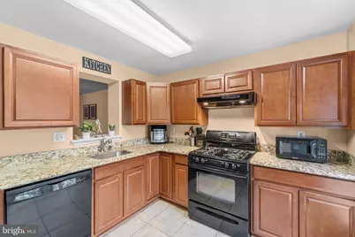 14422 Salisbury Plain Court, Centreville, VA 20120 - Photo 7