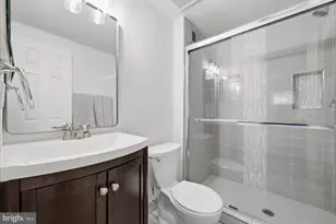 5723 Walnut Wood Ln, Burke, VA 22015 - Photo 13