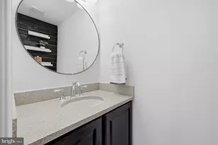 5723 Walnut Wood Ln, Burke, VA 22015 - Photo 11