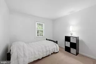 5723 Walnut Wood Ln, Burke, VA 22015 - Photo 15