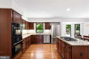 7713 Midday Ln, Alexandria, VA 22306 - Photo 3
