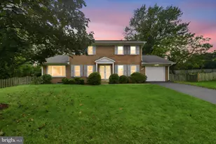 1301 Lopp Ct, Herndon, VA 20170 - Photo 3