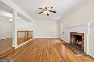 5724 Wood Creek Ln, Centreville, VA 20120 - Photo 7