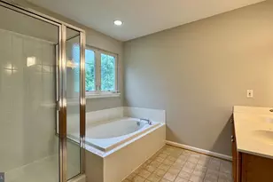 2571 Chase Wellesley Dr, Herndon, VA 20171 - Photo 37