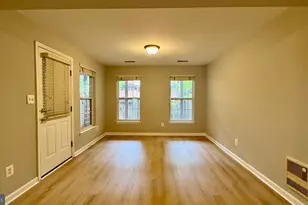 2571 Chase Wellesley Dr, Herndon, VA 20171 - Photo 7