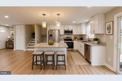 8465 Yellow Leaf Court, Springfield, VA 22153 - Photo 5