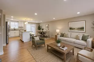 8465 Yellow Leaf Ct, Springfield, VA 22153 - Photo 3