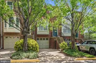 13163 Kidwell Field Rd, Herndon, VA 20171 - Photo 3