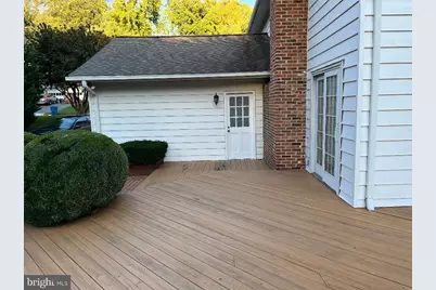 8111 Saxony Drive, Annandale, VA 22003 - Photo 5