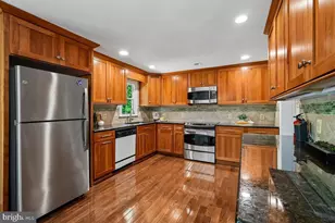 10806 Oldfield Dr, Reston, VA 20191 - Photo 11
