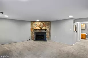 5661 Chelmsford Ct, Burke, VA 22015 - Photo 55