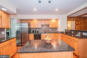 3901 Locust Ln, Alexandria, VA 22310 - Photo 11