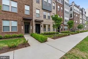13534 Innovation Station Loop, Herndon, VA 20171 - Photo 31