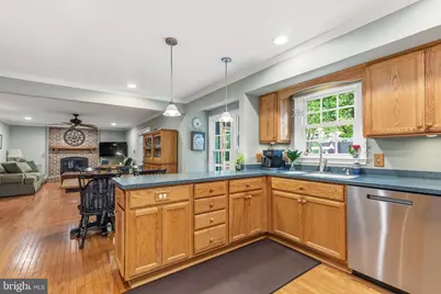 6016 Burnside Landing Drive, Burke, VA 22015 - Photo 17