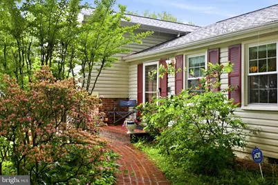 5141 Bradfield Drive, Annandale, VA 22003 - Photo 9