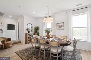 14979 Deco Cir, Chantilly, VA 20151 - Photo 9