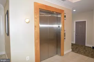 4490 Market Commons Dr, Fairfax, VA 22033 - Photo 25