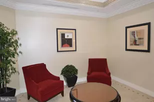 4490 Market Commons Dr, Fairfax, VA 22033 - Photo 23