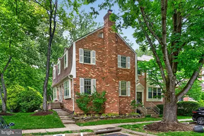 2832 Kelly Square, Vienna, VA 22181 - Photo 3