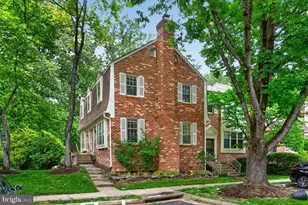 2832 Kelly Square, Vienna, VA 22181 - Photo 3