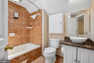 8207 Toll House Rd, Annandale, VA 22003 - Photo 9