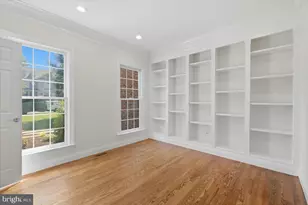 3454 Virginia Oaks Dr, Oakton, VA 22124 - Photo 17