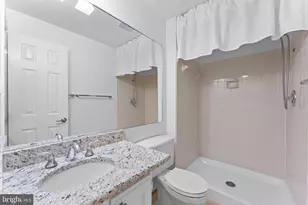 8952 Kenilworth Dr, Burke, VA 22015 - Photo 47