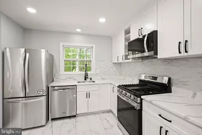 14832 Smethwick Place, Centreville, VA 20120 - Photo 13
