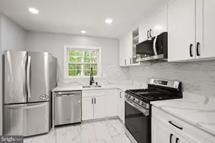 14832 Smethwick Pl, Centreville, VA 20120 - Photo 13