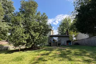 9826 Wolcott Dr, Burke, VA 22015 - Photo 3