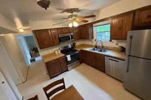 9826 Wolcott Dr, Burke, VA 22015 - Photo 9